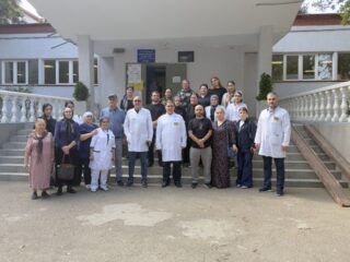 Главврач ГБУ РД «РКБСМП» вместе с коллективом проголосовал на выборах